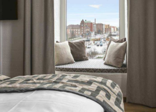 Hotellrum med utsikt över trelleborg